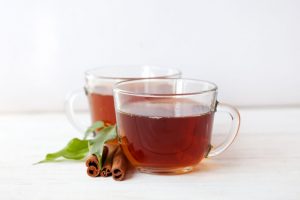 5 receitas de chá verde para ajudar a eliminar peso no inverno