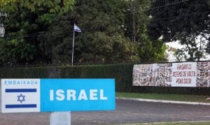 Israel retira indicação de embaixador no Brasil e 'rebaixa' relações