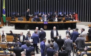 Quaest: 88% dos deputados apoiam isenção de IR para quem ganha até R$ 5 mil