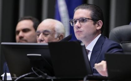 Câmara aprova MP que muda consignado para CLT e amplia para trabalhadores de app