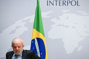 Na França, Lula exalta papel da Interpol na busca por 'criminosos mais perigosos do planeta'