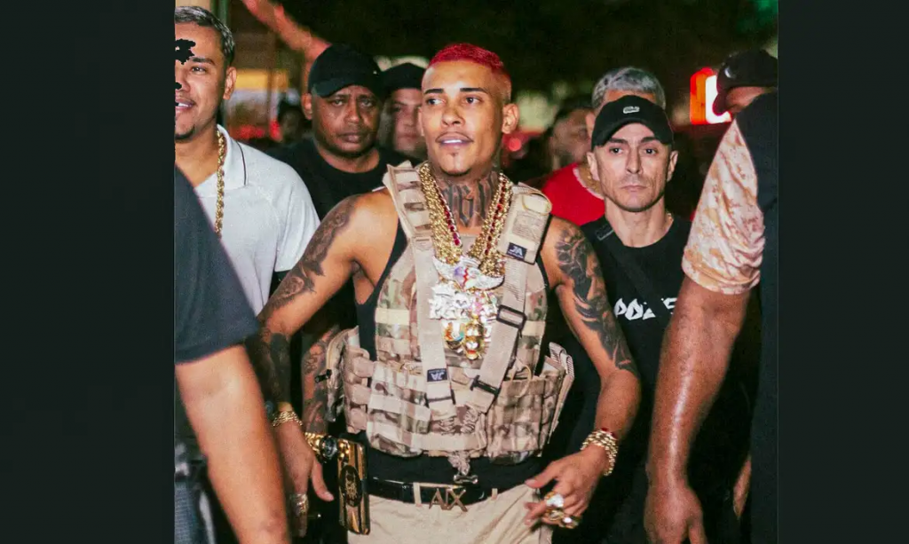 Soltura de MC Poze causa confusão entre policiais e multidão