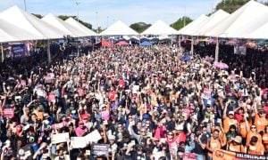 Professores do DF entram na 4ª semana de greve sem acordo com o governo Ibaneis
