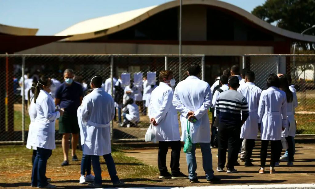 Nota de corte da segunda fase do Revalida fica em 65,655 pontos