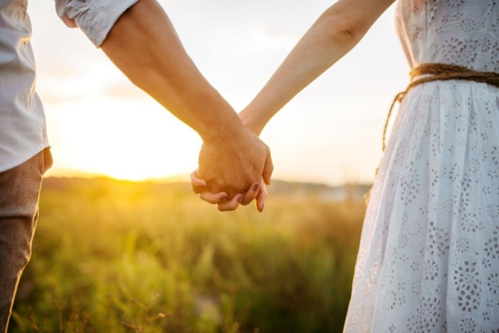 5 simpatias para afastar a inveja do relacionamento