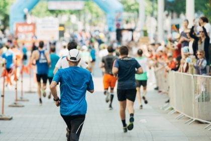 Proposta de exigir atestado médico para corridas de rua abre debate no setor