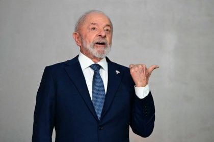 Com popularidade em alta, Planalto vê oportunidade de subir o tom contra o Congresso
