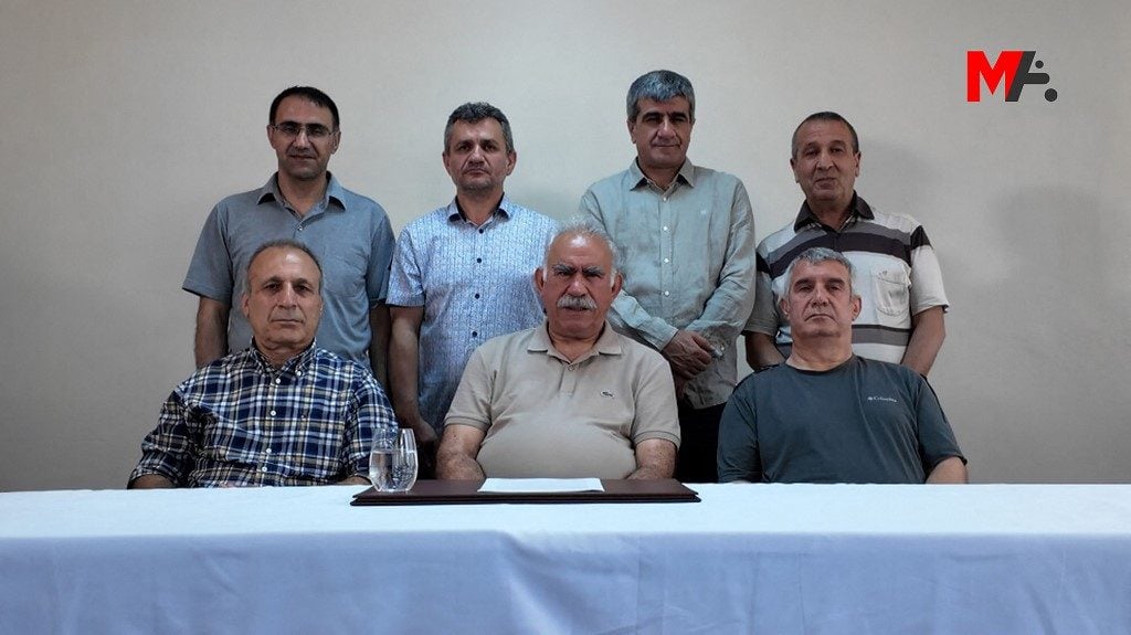 Combatentes de grupo separatista curdo iniciam desarmamento