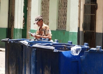 Pressionada, ministra cubana renuncia após dizer que país não tem mendigos