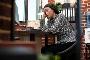 Adultos com TDAH relatam impactos na rotina, no trabalho e na autoestima