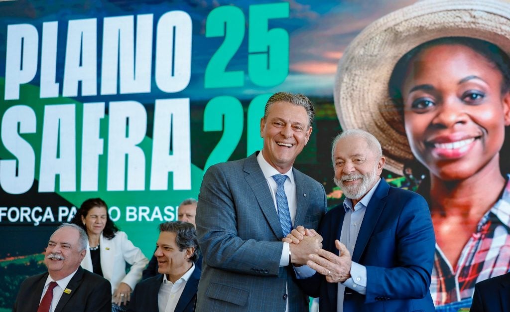 Lula acena ao agro e anuncia R$ 12 bilhões para renegociação de dívidas rurais