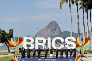 Do Pix ao Brics: sistemas de pagamento e geopolítica global