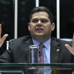 ‘Esperando o Paulinho’: o que diz Alcolumbre sobre a revisão de penas de golpistas
