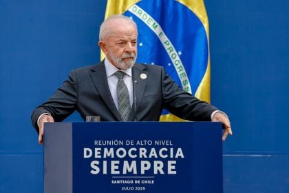 Extrema-direita da América Latina é subserviente e anti soberana, diz Lula