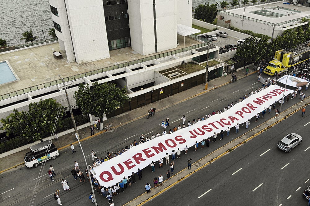 A justiça tem cor?