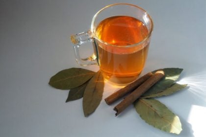 7 receitas de chá de louro e seus benefícios para a saúde