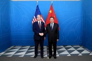 China e EUA finalizam o 1º dia de negociações comerciais na Suécia
