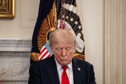 Trump volta a defender Bolsonaro e reforça caráter político do tarifaço contra o Brasil