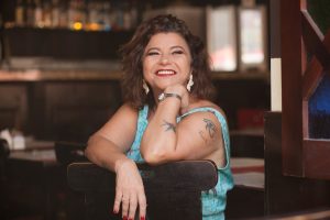 Dorina lança o 11° álbum aos 30 anos de carreira e reforça o samba em suas veias