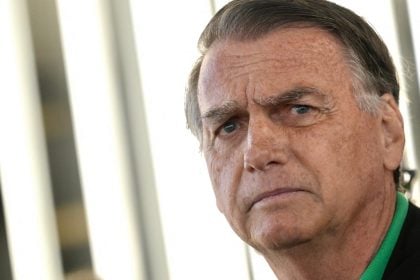 Do incentivo a golpistas à tornozeleira: o inferno de Bolsonaro em quase mil dias