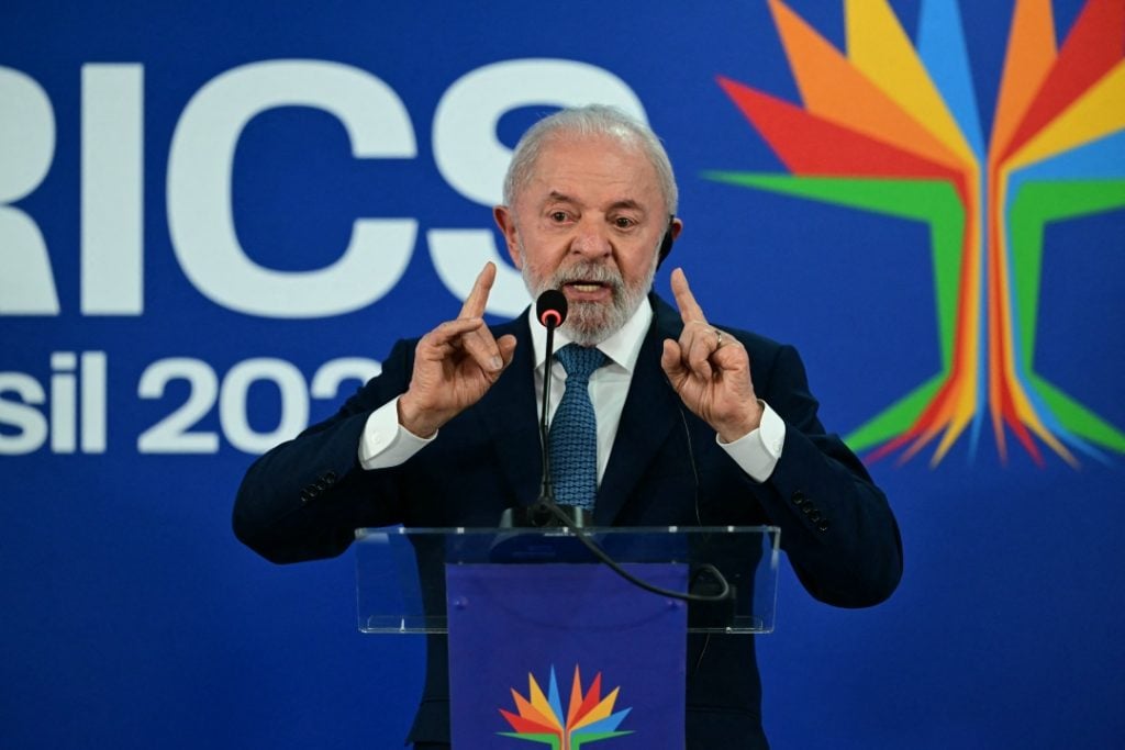 Brasil confirma adesão a processo em Haia contra Israel por genocídio