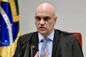 Moraes manda PGR e 'kids pretos' enviarem alegações finais sobre a trama golpista