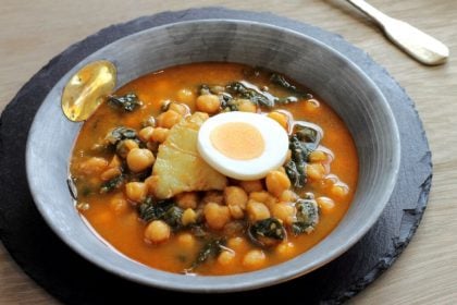5 sopas ricas em proteínas magras para o almoço