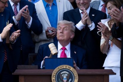 Trump promulga a lei orçamentária que consolida sua agenda radical