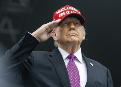 Trump anuncia processo de 15 bilhões de dólares contra o ‘New York Times’