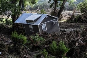 Número de mortos passa de 100 no Texas e mais de 160 pessoas estão desaparecidas