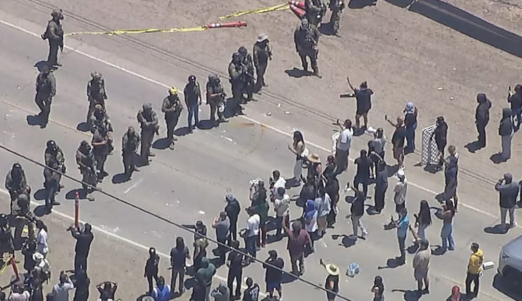 EUA: Trabalhador agrícola morre após batida migratória perto de Los Angeles