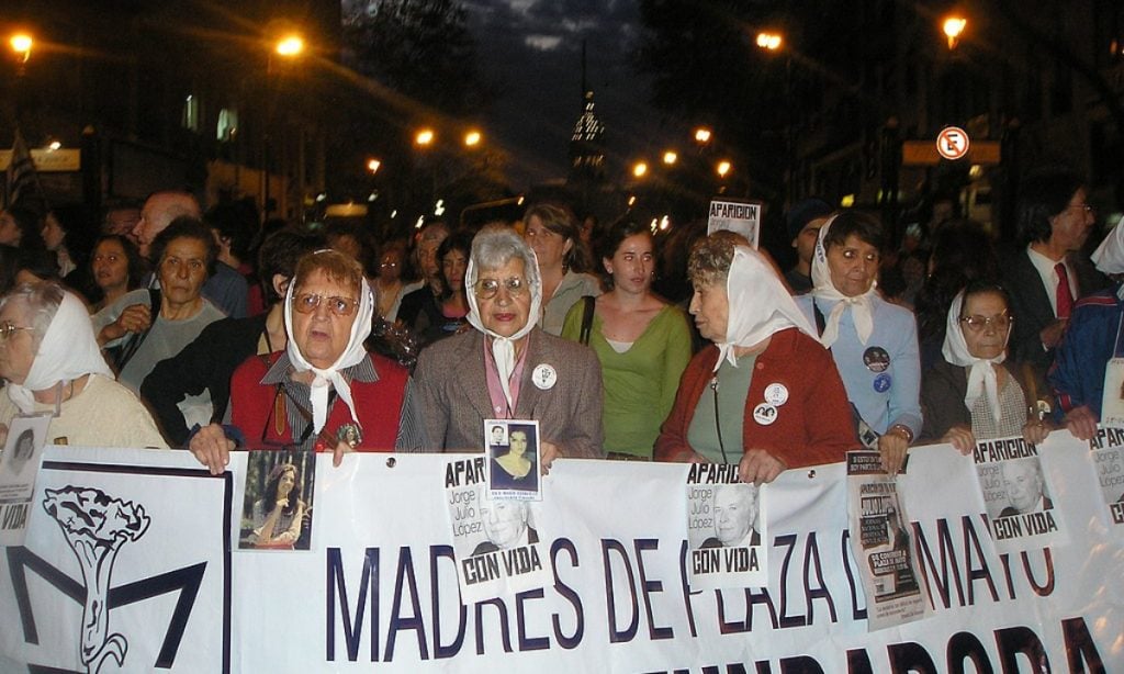 Avós da Praça de Maio encontram 140º neto roubado na ditadura argentina