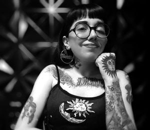 Poder, violência e humor ácido