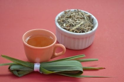 8 benefícios da erva-cidreira para a saúde