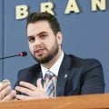 Moraes suspende destituição de defesa de Filipe Martins e dá novo prazo