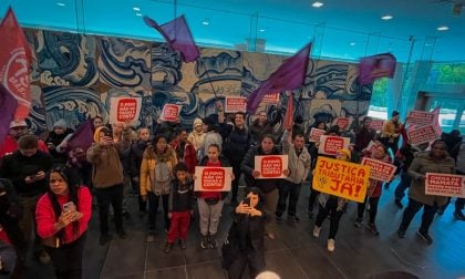 Manifestantes ocupam sede do Itaú na Faria Lima e cobram taxação dos super-ricos