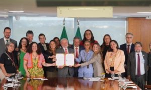 Lula sanciona lei que proíbe uso de animais em testes cosméticos