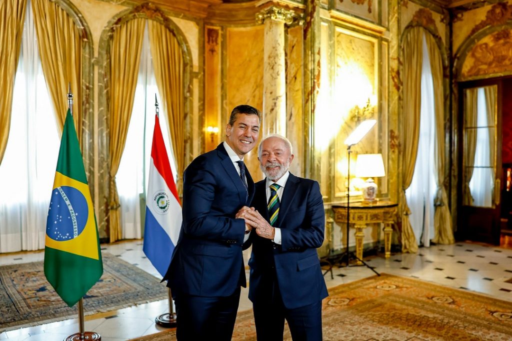 Lula e Peña conversam sobre suposta espionagem da Abin e revisão do acordo de Itaipu