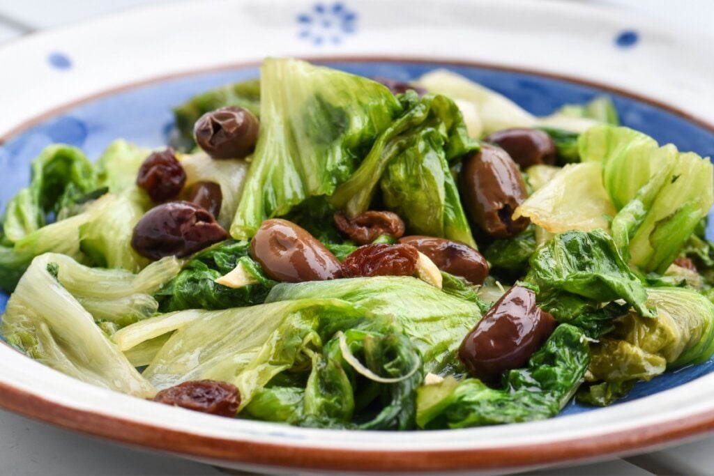 5 benefícios da escarola para a saúde