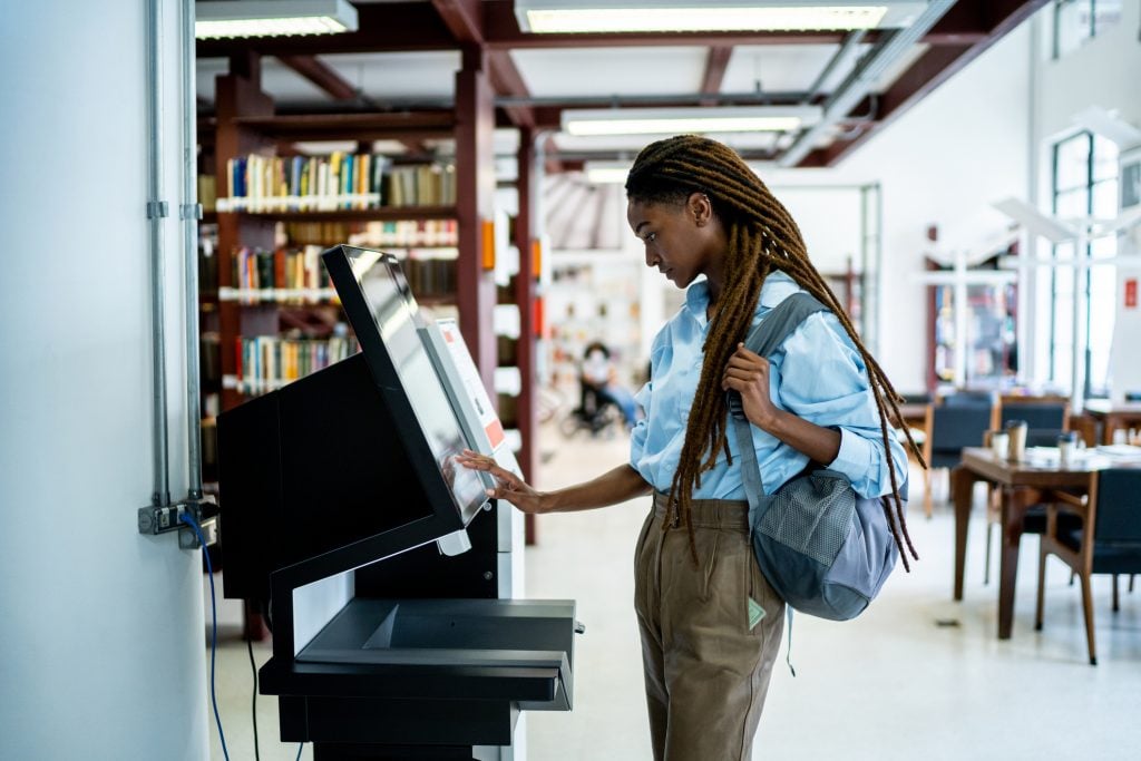 Self-checkout se populariza no varejo e oferece 5 vantagens competitivas para os lojistas
