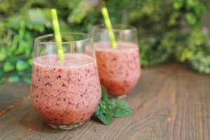 7 vitaminas caseiras para aumentar o consumo de frutas