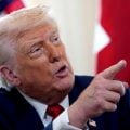 Trump minimiza violência doméstica em discurso para líderes religiosos