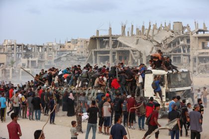Vinte pessoas morrem em acidente com caminhão de ajuda em Gaza