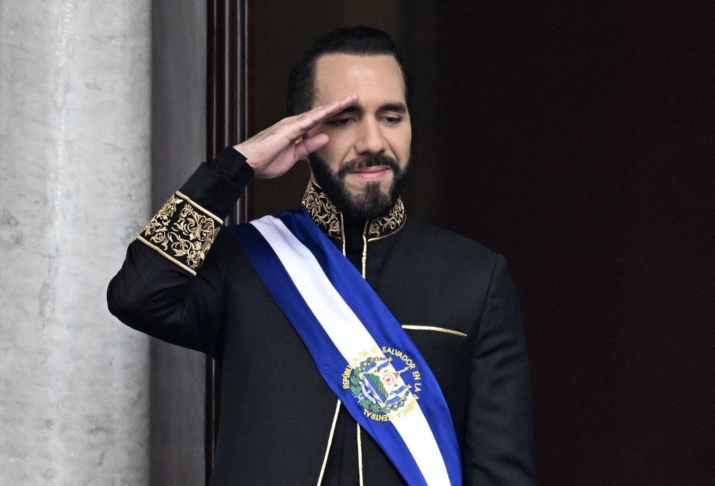 Código de disciplina escolar entra em vigor em El Salvador; sindicato denuncia 'militarização'