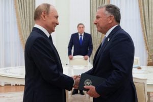 Kremlin avalia como 'positivo' encontro com emissário dos EUA, mas não há avanço para cessar-fogo