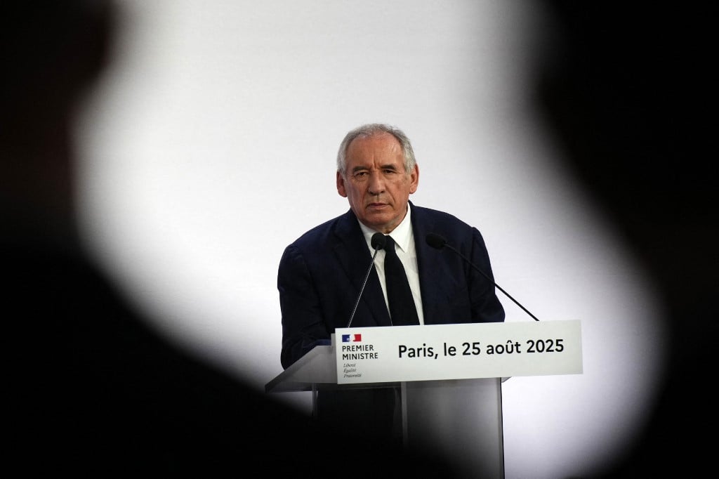 Entenda a crise que pode derrubar o governo e dissolver a Assembleia Nacional da França