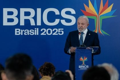 Sem citar Trump, Lula reúne líderes do Brics em cúpula virtual e alerta para tensões globais