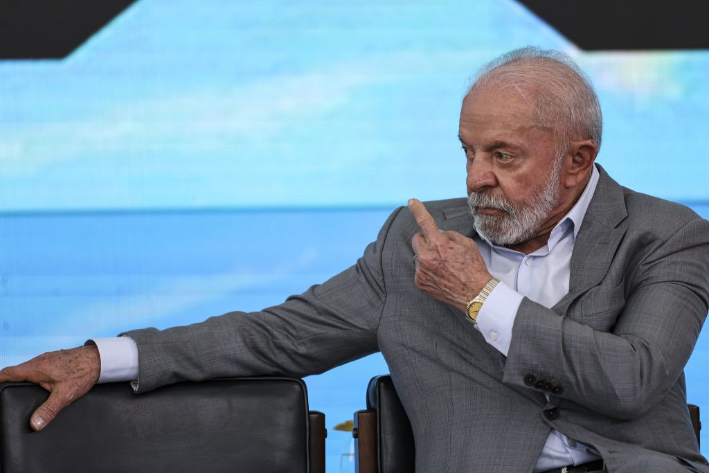 Lula defende Moraes e pede punição a parlamentares ‘traidores da Pátria’