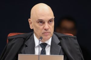 Moraes abre prazo para PGR e réus do núcleo 2 apresentarem alegações finais