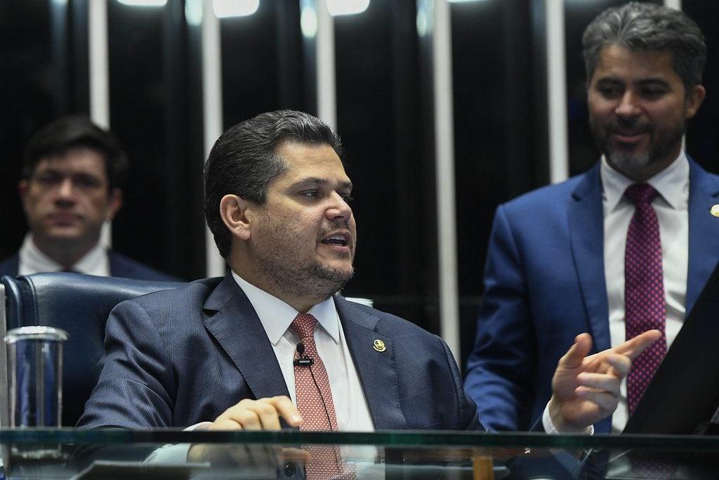 Não há prazo para avaliar impeachment de Moraes, reforça Alcolumbre